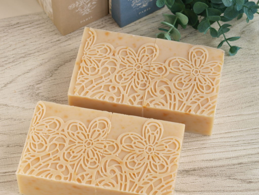 神奈川県手作り石けん　ハーブの石けん　カモミールのハニーソープ　