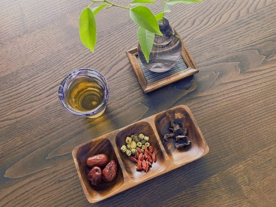 自然のリズムで整うアロマと東西和ハーブの養生学　薬膳　中医学　オンラインで学べる講座2