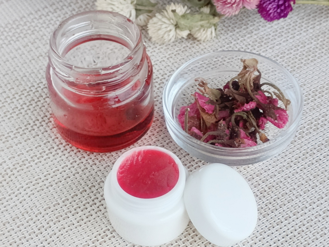 八重桜　桜の香り　春のハンドメイド　アロマテラピー　ケアクリーム作り