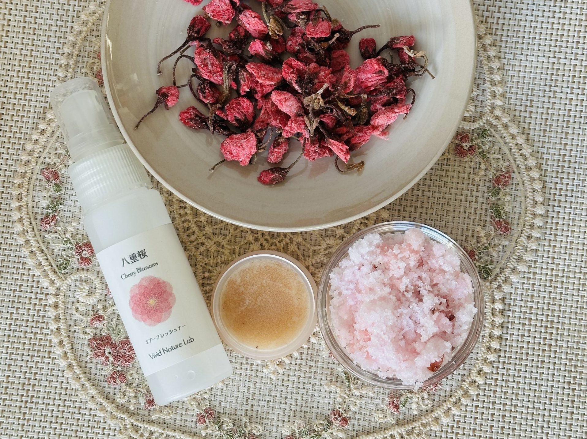 八重桜フレッシュナーとスクラブソルト (2)　桜精油　八重桜精油　神奈川県産　アロマテラピー